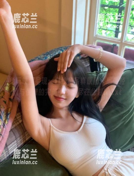 兔玩映画 兔玩映画呈现:白纱裙写真原图,感受轻盈与优雅的完美融合,尽在此刻!.txt