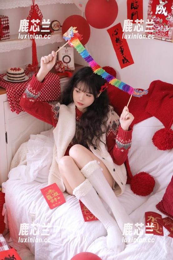 探索兔玩映画的创意：库巴与圣诞节相遇的写真照片，留住美好时刻.txt