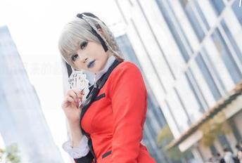 兔胖胖min带来的最新图册,每一张都是碧蓝航线柴郡礼服的完美演绎!.txt