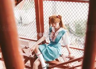 发现切切celia旅拍的绝美画面，提供原图下载，精彩瞬间随时带回家！.txt