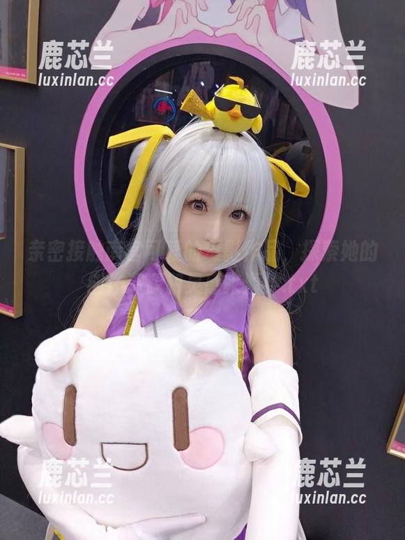 亲密接触南宫可爱的摄影作品，探索她的创作资源和灵感来源！.txt