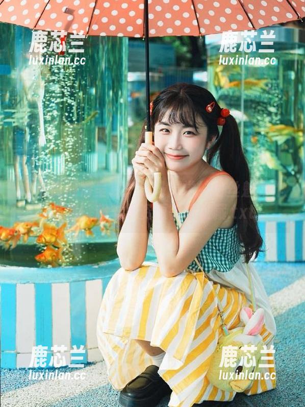 喵写真倾情呈现：双马尾学妹白丝魅力作品集，超丰厚资源等你收藏.txt