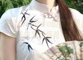 嗲囡囡 - 芷儿Momoko的美脚图集分享：在每个细节中发现惊艳与自信.txt