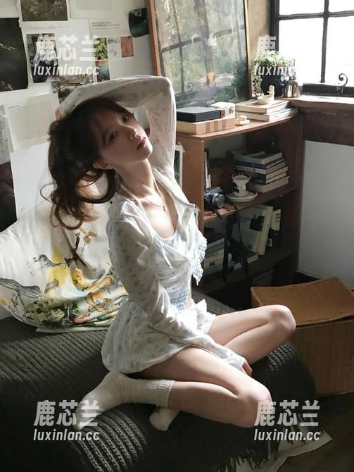 嗲囡囡 - 夏日泳衣精选合集：陈媚儿的写真艺术，捕捉每一抹阳光.txt