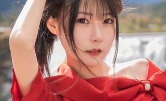 在坏露露香宝日常美图套图中,体会生活的点滴幸福与美好.txt