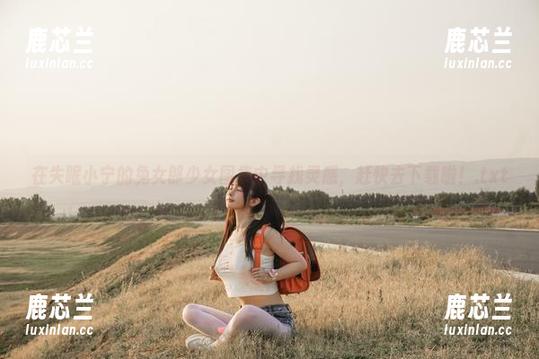 在失眠小宁的兔女郎少女图集中寻找灵感，赶快去下载啦！.txt