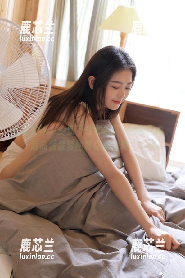 头条女神 - 免费下载娜依灵儿日常写真，超高质量套图等你来发现！.txt