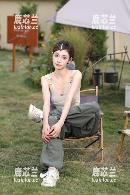 头条女神-李温柔 头条女神 - 李温柔带你进入私房艺术:她的吊带作品展现真我风采.txt