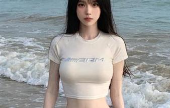 头条女神 - 迪爱儿风格皮衣写真合集：感受皮革魅力的多变套图之旅.txt