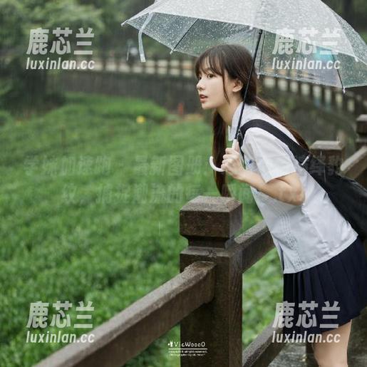 学妹加速跑 - 最新图册：思甜倾情演绎豹纹，捕捉潮流的每一瞬间！.txt