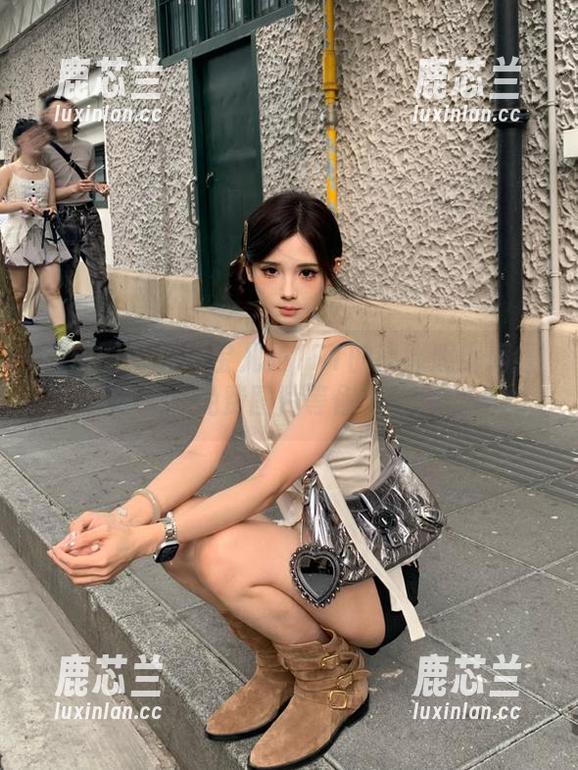微密圈 - 探索宝儿茹171的高级感满满红色迷情，免费图片等你下载！.txt
