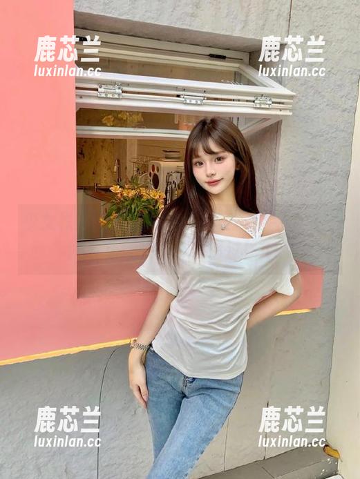 少女秩序 - 热门博主“小葵”全新镂空套图，免费获取不容错过！.txt