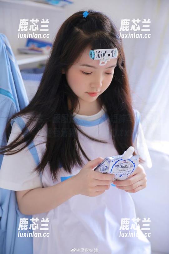 少女秩序 - 原图揭秘小鱼的短裤写真，让你感受清新自然的魅力.txt