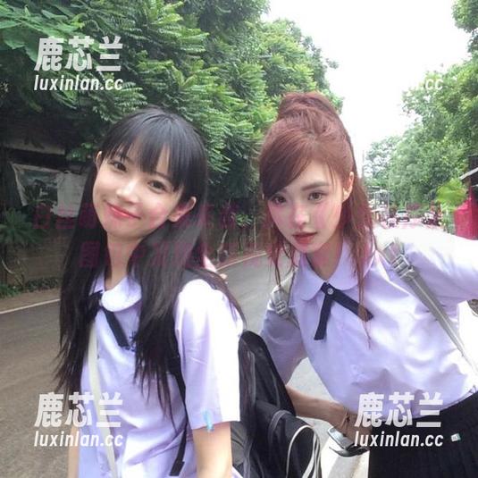 白丝萌妹子合集来袭，尽在《少女秩序》图包中发现全新视觉盛宴！.txt