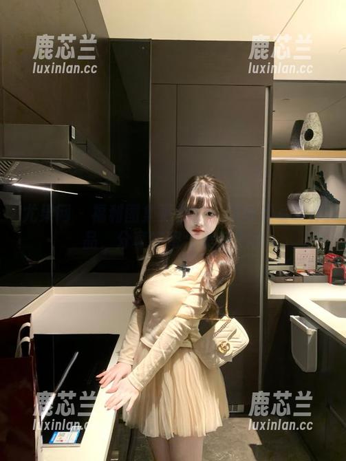 尤果网 - 福利图集更新！小琪可爱写真作品，分享甜蜜与美好.txt
