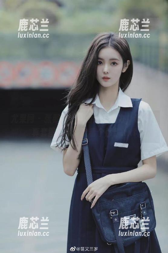尤果网 - 张熙儿学妹的独特魅力，超赞写真套图合集一次看个够！.txt