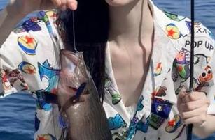 尤果网 - 全套李丁丁运动风格写真原图,释放力量与优雅的碰撞.txt