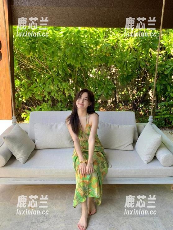 尤果网 - 花嫁主题中王瑞儿私房写真，绚丽图片展现优雅之美.txt