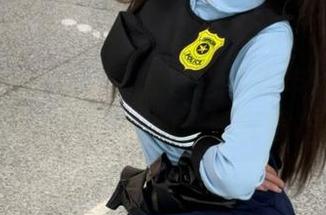 尤果网 - 高清艾小青白色系列作品集：穿越光影与色彩的奇妙旅程.txt