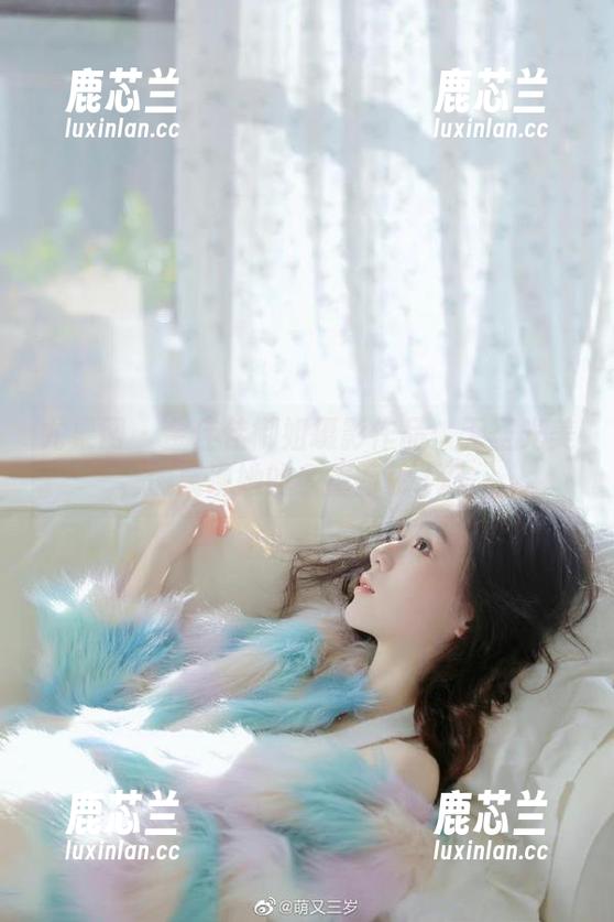 尤果网 - 金佳佳御姐摄影作品：无圣光美图展现她的多重面貌.txt