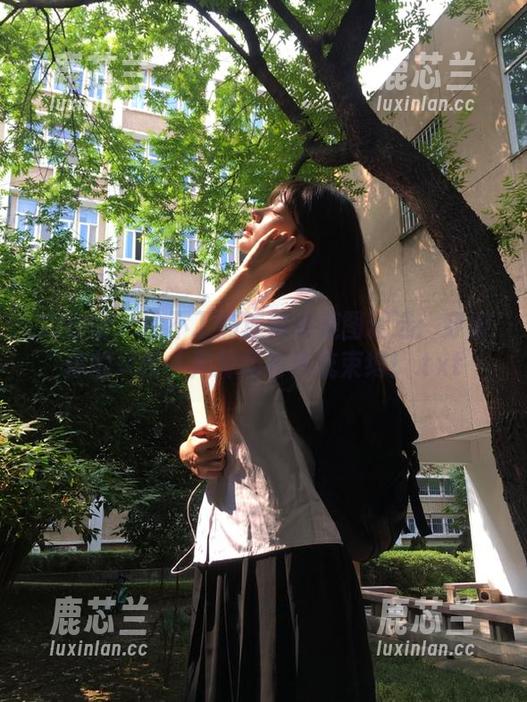 尤物馆 - 冷不丁的连体衣美图精选：穿出你的风格，甩掉所有传统束缚！.txt