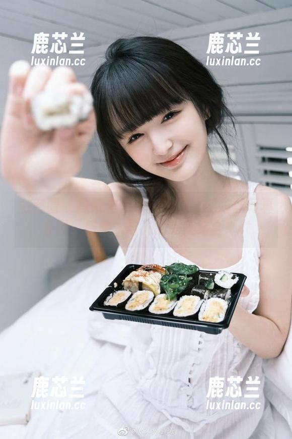 微密圈 - 探索左公子666的水能拉丝写真套图，感受水与光的完美结合.txt