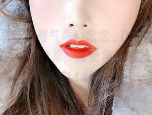 清新气息与优雅气质：念念_D的碧蓝航线欧根亲王cos合集，感受角色的魅力与活力.txt