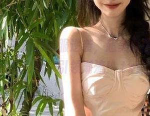 想要个公主抱的制服逆袭,超美原图与时尚图包助你引领潮流!.txt