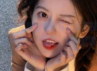 推女神 - 张美荧比基尼写真集热辣更新,夏季性感风尚尽在这里,快来欣赏!.txt