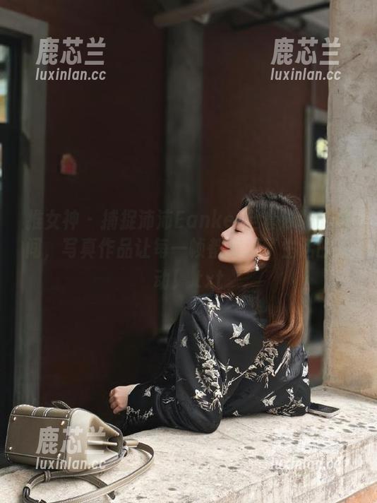 推女神 - 捕捉沛沛Eankei全套泳装的瞬间，写真作品让每一帧都充满了生活的灵动！.txt