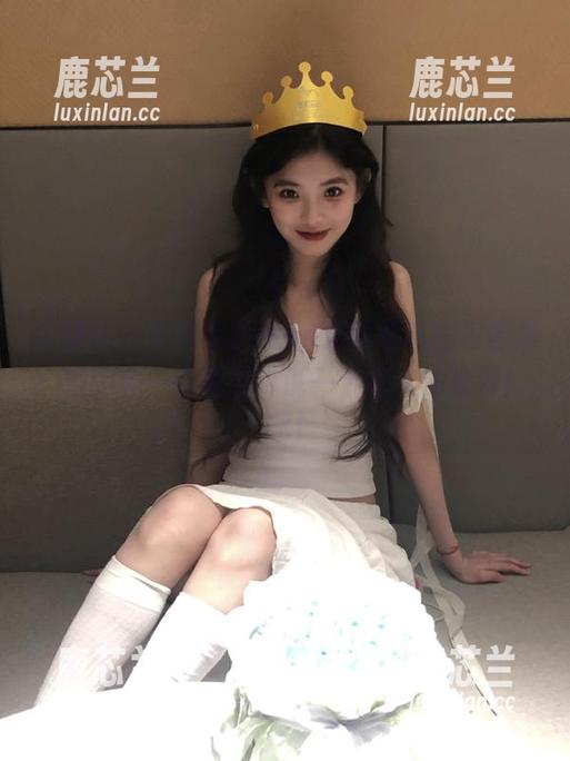 星颜社 - 王婉悠Queen清纯写真图包合集：她的每一张都在诉说一个动人的故事！.txt