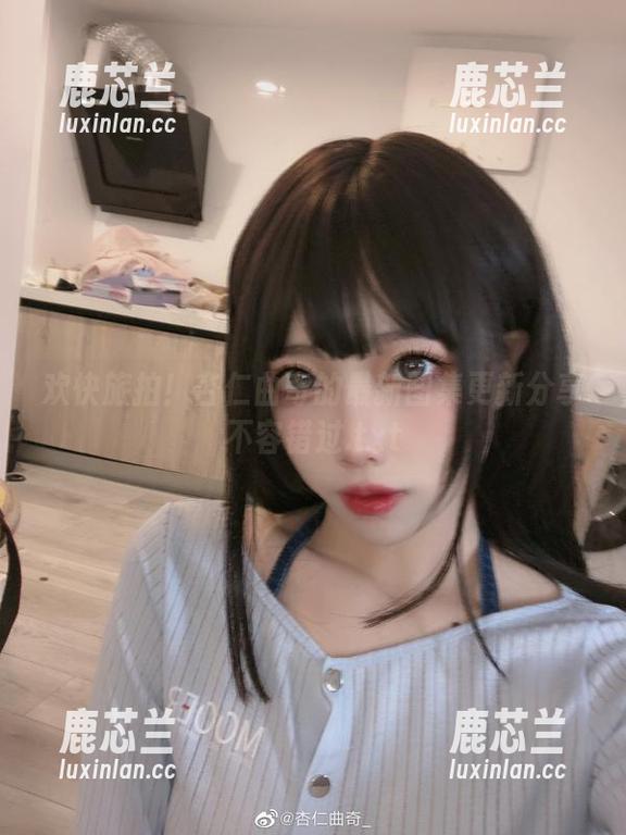 欢快旅拍！杏仁曲奇的最新图集更新分享不容错过.txt