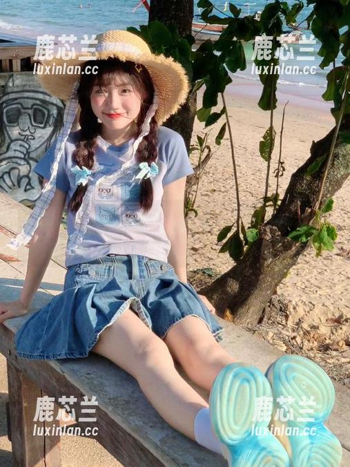 果团网-张琳熙 果团网 - 空姐张琳熙的私房写真,记录每一次飞行的美好瞬间.txt