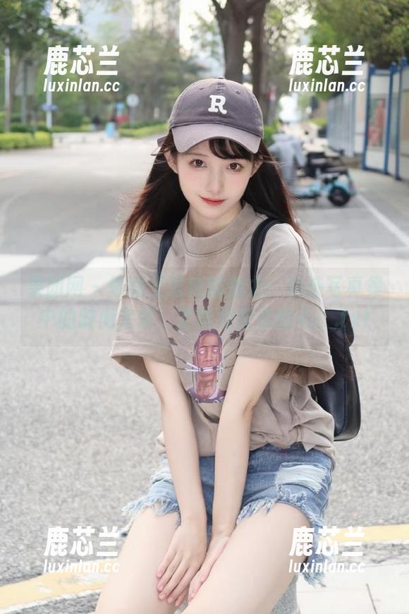 果团网 - 领略王语纯的魅力：精选写真集中的时尚套装，定能俘获你的心！.txt