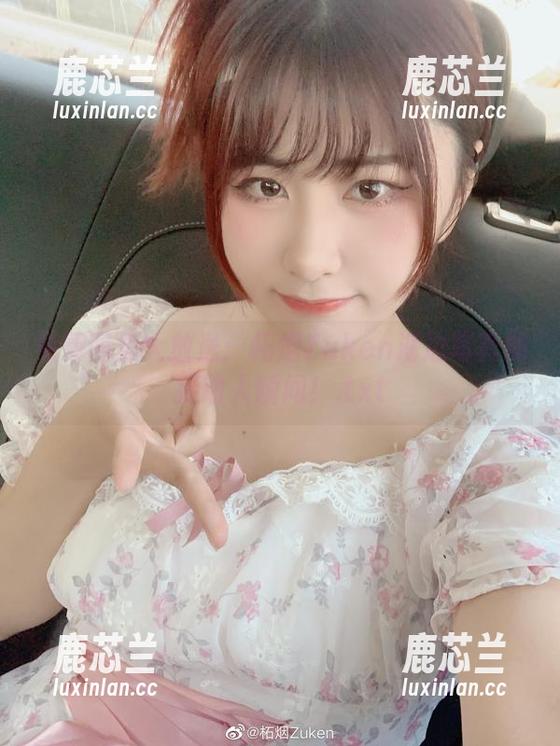 免费图集大放送：柘烟Zuken海边写真捕捉动人瞬间！.txt