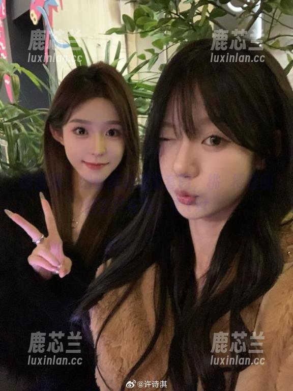 微密圈 - 细腻高清美足套图，桃沢樱呀的魅力尽在每一寸.txt