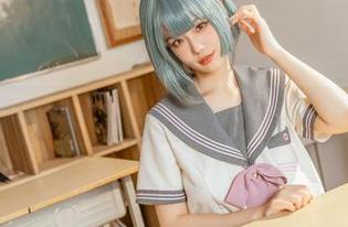 想要桃良阿宅红裙写真合集？免费链接等你来拿！.txt