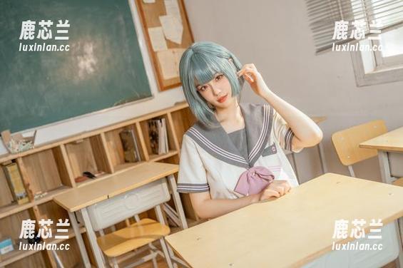 想要桃良阿宅红裙写真合集？免费链接等你来拿！.txt