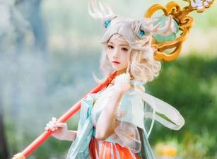 探索桜桃喵的冬眠时光:粉色浴缸上的唯美图集!.txt