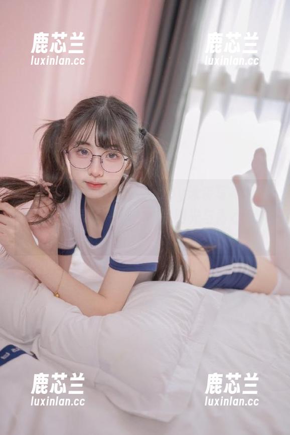模范学院-NaNa_baby 模范学院 - NaNa_baby泳装写真:高清图片记录了一个夏天的阳光与青春的无畏。.txt