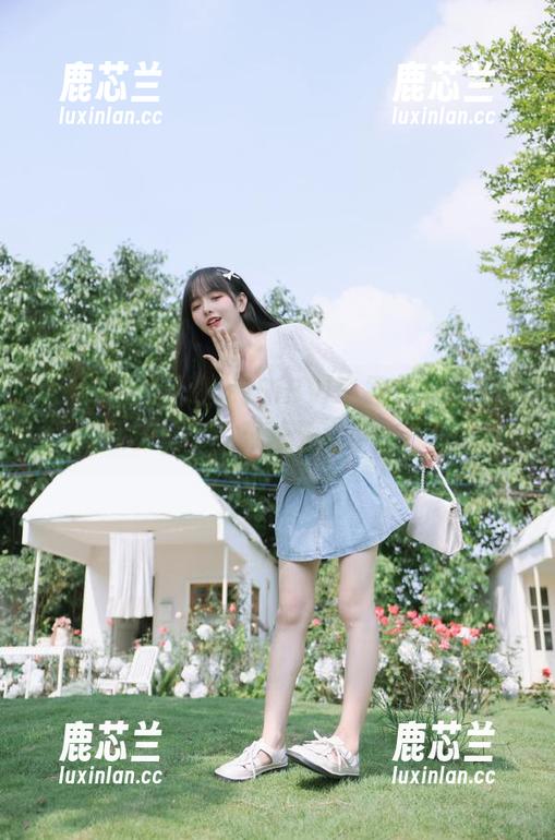 模范学院 - 漂亮的SiByl李思宁和服美图更新，每一张都让人心动.txt