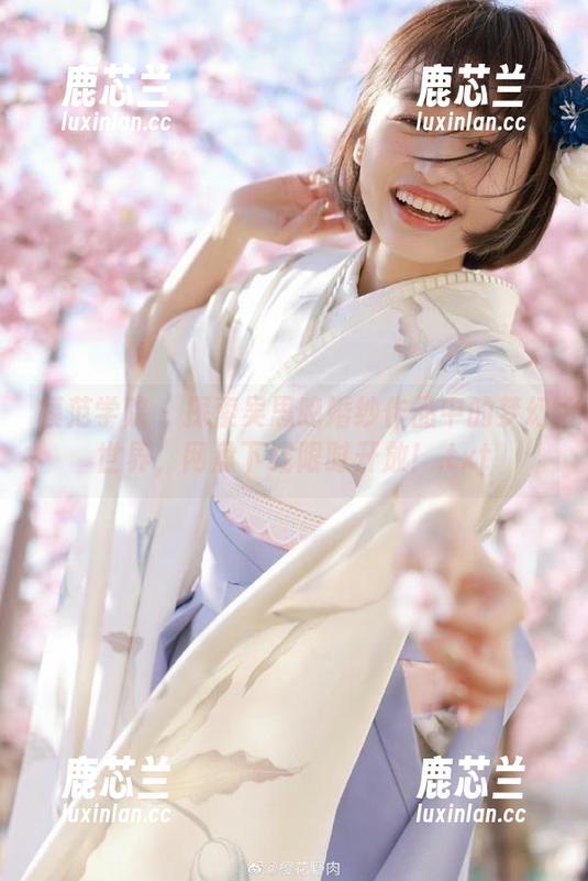 模范学院 - 探索吴思晚婚纱作品中的梦幻世界，网盘下载限时开放！.txt