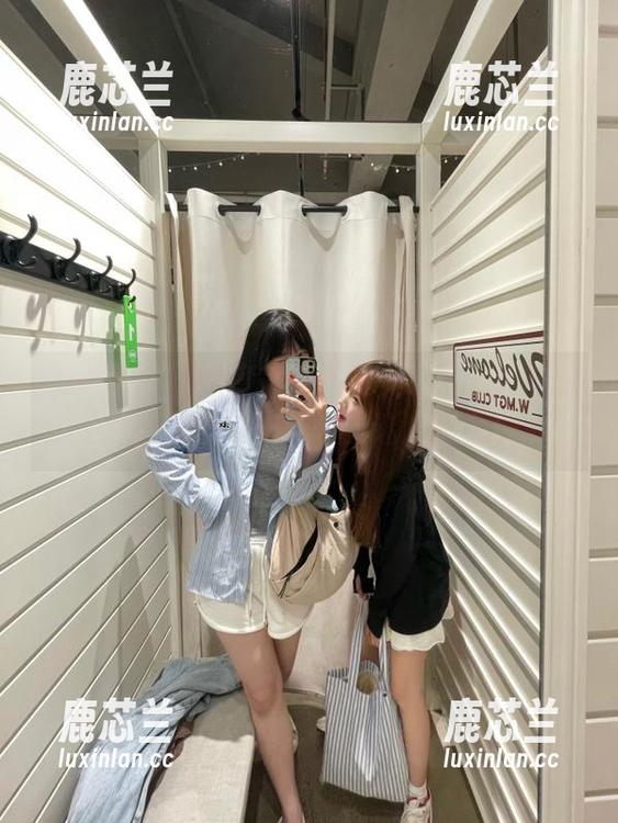模范学院 - 年度盛事：奈美nana女仆写真全集，见证时光流转的迷人魅力！.txt