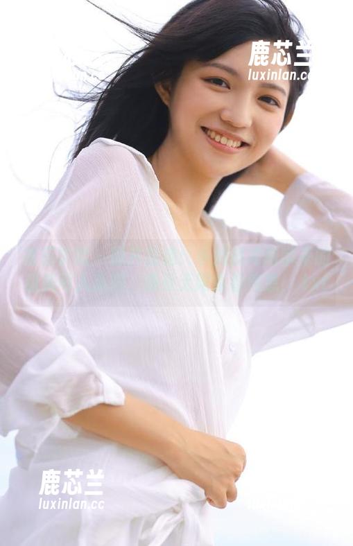 模范学院 - 图片精选：小奶瓶呜呜带来的甜美可人系列，感受无限青春气息！.txt