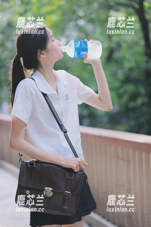 模范学院 - 悦爷妖精泳衣作品火热上线，福利不断，尽情享受视觉与心灵的双重享受！.txt