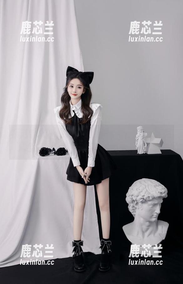 模范学院 - 深入蒋小静Jessica的吊带写真合集，分享她的艺术与个性魅力.txt