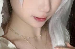 樱落Selena妹妹的写真分享，送你满满的粉嫩少女心，一起陶醉在美好中吧！.txt