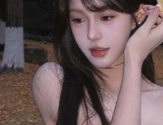 爱蜜社 - 居家也时尚，Winki丝姬写真更新：在厨房拍出来的‘美食与美丽’完美结合！.txt