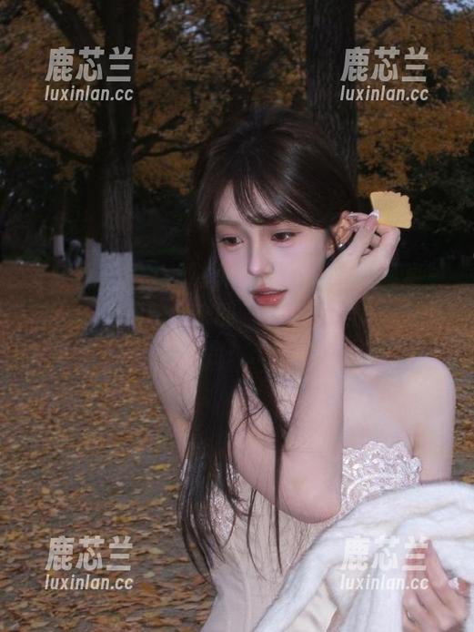 爱蜜社-Winki丝姬 爱蜜社 - 居家也时尚,Winki丝姬写真更新:在厨房拍出来的‘美食与美丽’完美结合!.txt