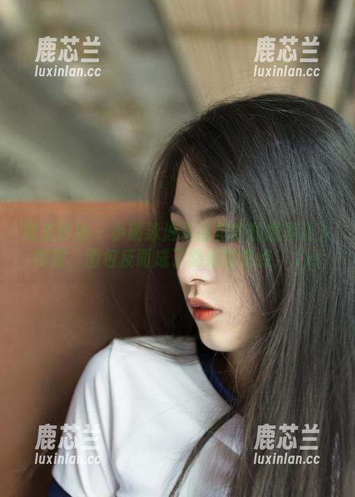 物恋传媒-小晴 物恋传媒 - 小晴泳池作品里的创意真让人赞叹,图包反而成了隐藏的亮点!.txt